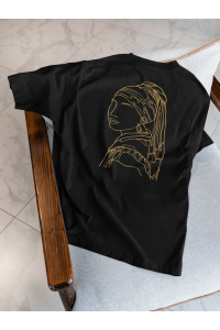 İnci Küpeli Kız Tasarımlı Oversize Kadın Siyah Tişört