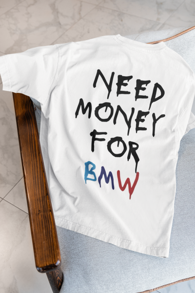 Need Money For BMW Tasarımlı Oversize Kadın Beyaz Tişört